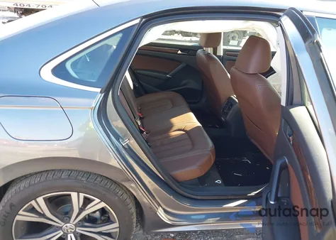 2020 Volkswagen Passat 2.0T Sel из США, поврежденный, VIN 1VWCA7A39LC026057